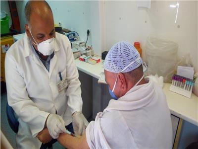 توقيع الكشف الطبي على 637 مواطنا في قافلة طبية في بني سويف