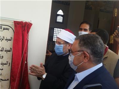 وزير الأوقاف ومحافظ البحرالأحمر يفتتحان مسجد الأحياء المائية بالغردقة
