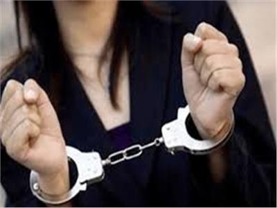 حبس سيدة تستقطب راغبي المتعة الحرام عبر الإنترنت بمدينة نصر