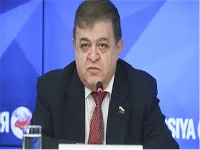 برلماني روسي يدعو أرمينيا وأذربيجان إلى وقف إطلاق النار والجلوس إلى طاولة المفاوضات