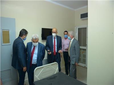 رئيس جامعة طنطا يوجه بالانتهاء من قوائم الانتظار في المستشفي