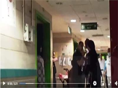 مدير عام مستشفيات جامعة القاهرة يوضح حقيقة فيديو «الطفل المحروق»