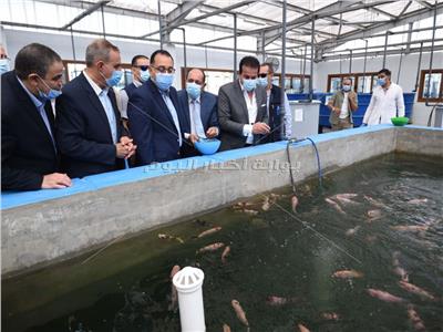 صور..رئيس الوزراء يزور كلية علوم الثروة السمكية والمصايد بجامعة كفر الشيخ