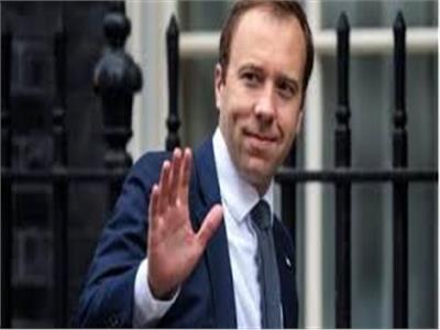 وزير الصحة البريطاني يفرض قيودا احترازية جديدة في شمال انجلترا لمواجهة كورونا
