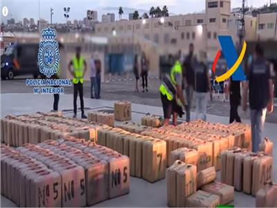 فيديو| الشرطة الإسبانية تحبط أكبر عملية لتهريب المخدرات عبر البحر