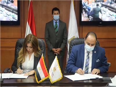 «صبحي» يشهد توقيع بروتوكول تعاون مع الاتحاد العربي للتسويق والاستثمار الرياضي
