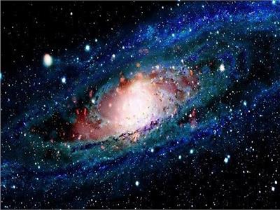 علماء الفلك يحلون لغز مجرة تحتوي على 99.99٪ مادة مظلمة!
