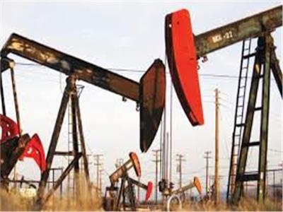 ارتفاع عدد الحفارات الأمريكية لاستخراج النفط وتراجع السعر