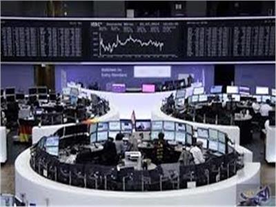 تباين أداء الأسهم الأوروبية مع ترقب نتائج محادثات "بريكست" والحزمة الأمريكية