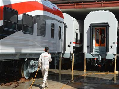 صور| وصول دفعة جديدة من عربات ركاب القطارات الروسية