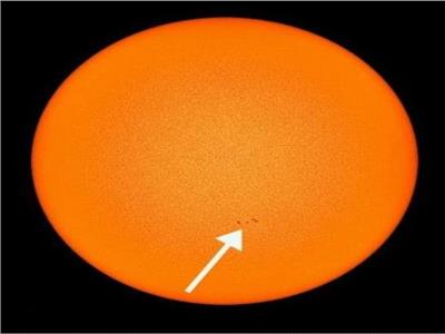 رصد بقعة كبيرة في النصف الجنوبي من قرص الشمس