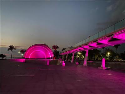 إضاءة مكتبة الإسكندرية باللون الوردي لمحاربة «سرطان الثدي الانتشاري»