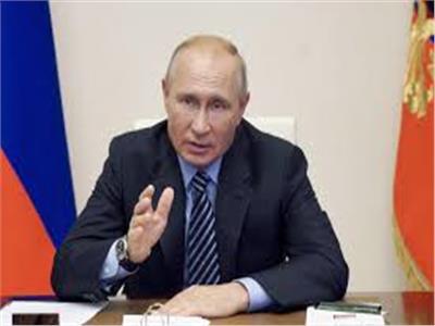 الرئيس الروسي يعزي رئيس الوزراء اليوناني في ضحايا الزلزال الأخير