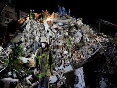 السلطات التركية: 28 قتيلا على الأقل جراء زلزال إزمير