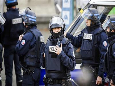 مصدر بالشرطة: إصابة كاهن في إطلاق نار بفرنسا.. وفرار المهاجم