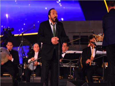 علي الحجار يختتم حفل مهرجان الموسيقى العربية بـ«بوابة الحلواني»