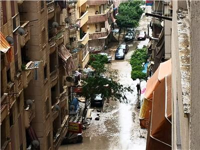 صور | أمطار غزيرة تضرب الإسكندرية.. والصرف الصحي تدفع بـ 73 سيارة 