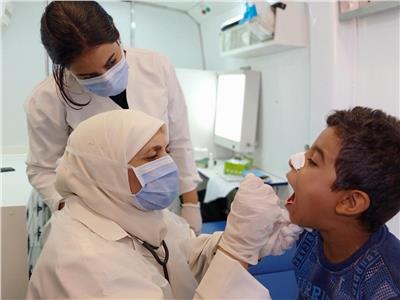 «صحة المنيا»: فحص وعلاج 1370 مواطنا بقرية العزيمة في سمالوط