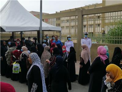 انتخابات النواب 2020| طوابير أمام لجان «تحيا مصر» بالأسمرات 