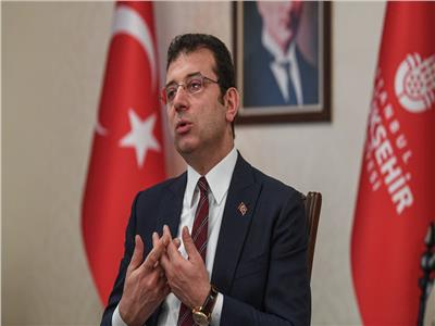 رئيس بلدية إسطنبول يدعو لفرض عزل عام في تركيا لمواجهة كورونا
