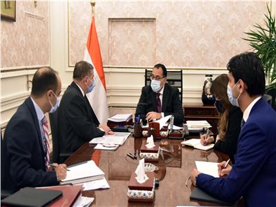 رئيس الوزراء يتابع مستجدات تطوير أسطول مصر من السفن التجارية