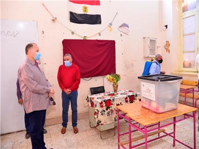 محافظ أسيوط يتفقد أعمال تطهير لجان جولة الإعادة لانتخابات «النواب»   