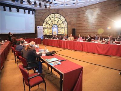 «الإنجيلية» تناقش تحسين أوضاع العاملات في المغرب وتونس ومصر