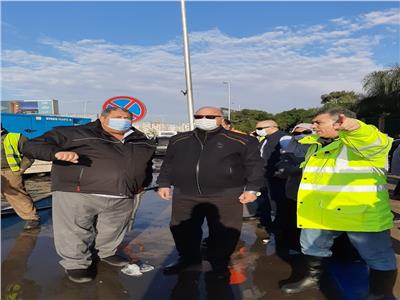 محافظ القاهرة يتفقد عمليات شفط مياه الأمطار 