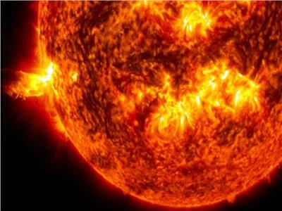 لأول مرة .. الكشف عن نيوترونات من دورة الطاقة النووية الحرارية للشمس