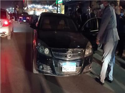 محافظ القاهرة يضبط سيارة تسير عكس الاتجاه ويتخذ الإجراءات القانونية ضدها