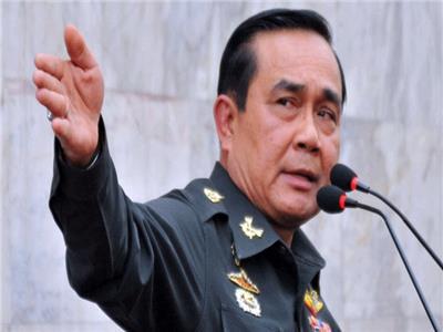 القضاء يؤيد بقاء رئيس وزراء تايلاند في السلطة 