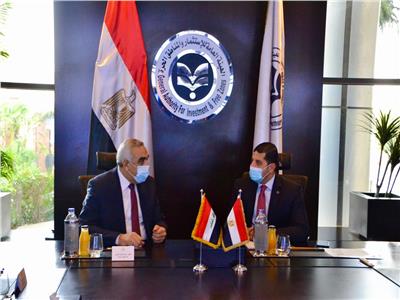 سفير العراق بالقاهرة يبحث مع رئيس هيئة الاستثمار تعزيز التعاون المشترك 