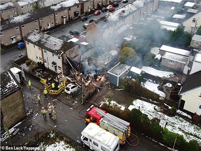 بالصور| انفجار في إنجلترا وإصابة 3 أشخاص