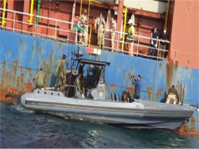 البحرية الليبية تضبط سفينة على متنها 9 أتراك في منطقة محظورة | فيديو