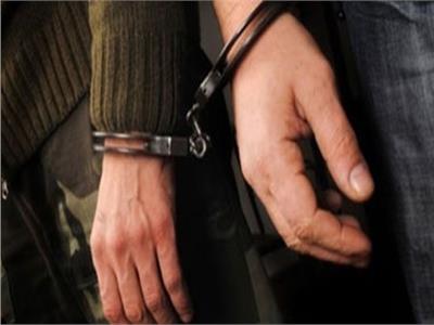 «نيابة البداري» تقرر حبس سائق و«تباع» بتهمة حيازة 12 طربة حشيش