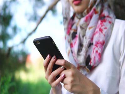 تطبيق على الهاتف في دولة عربية يحمي النساء من «التحرش»