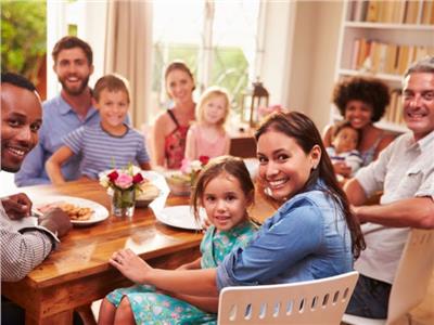 دراسة تطالب بجلوس الأطفال على مائدة الأسرة مرتين لهذا السبب  