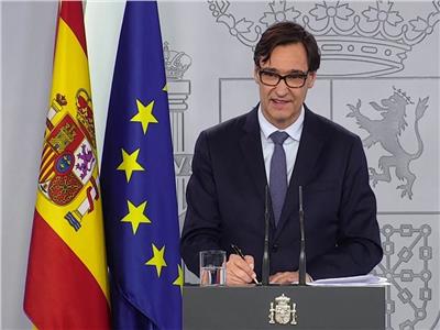 وزير صحة إسبانيا: قد نحقق مناعة جماعية من كورونا بنهاية صيف 2021