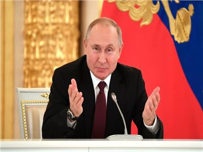 بوتين : جواسيس روسيا شجعان يدافعون عن مصالحنا الوطنية 