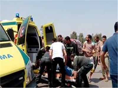 إصابة 18 عاملا في تصادم أتوبيس وسيارة نقل بالإسكندرية 