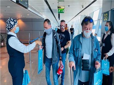 مطار الغردقة يستقبل أكثر من 496 ألف راكب منذ عودة الطيران 