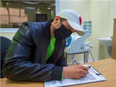 رامي رضوان يتبرع ببلازما بعد تعافيه من فيروس كورونا