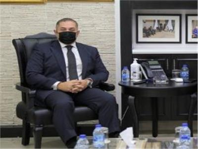سفير مصر بفلسطين يلتقي عضو «تنفيذية منظمة التحرير» في رام الله