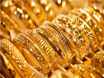 «عيار 21 يفقد 11 جنيهاً».. انخفاض كبير بأسعار الذهب في التعاملات المسائية