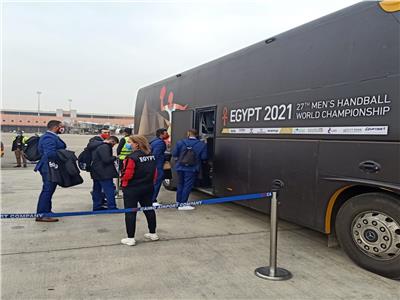 منتخب المغرب يصل القاهرة للمشاركة في مونديال اليد | صور