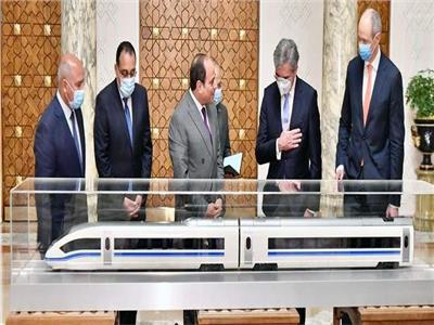 رئيس سيمنز: «القطار السريع» يمثل آفاقا مستقبلية لا تقدر بثمن.. فيديو