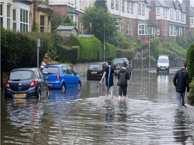 بريطانيا.. تحذر من فيضانات شديدة