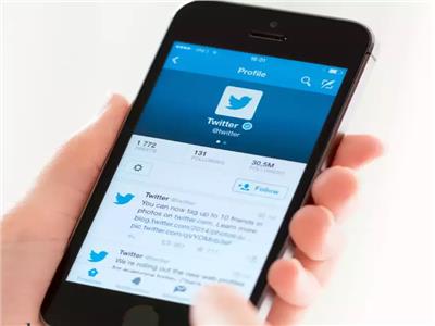«تويتر» يُجند المستخدمين لمكافحة التغريدات الكاذبة