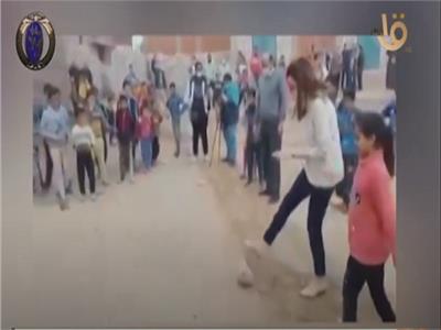 «لعبت مع العيال».. نائب محافظ الجيزة تقود البنات لفوز كروي في «الجزيرة الشقراء»| فيديو