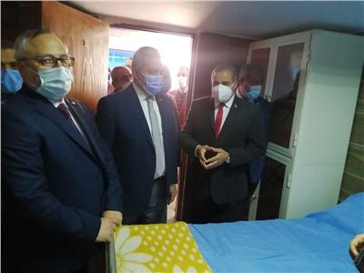 رئيس جامعة الأزهر يفتتح سكن الأطباء بمستشفى الحسين الجامعي
